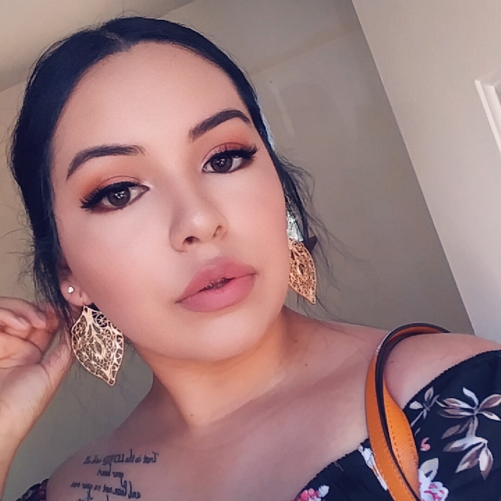 Meet your Posher, Jessenya